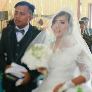 Esthi Giri profile icon