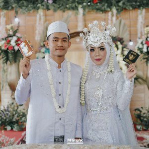 Devi Komalasari profile icon