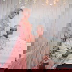 Anie Pratiwie profile icon