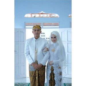 Ratih Ekaa profile icon