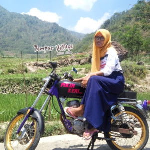 yulianita hadi suryani profile icon