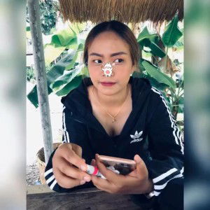 พลอย ย. profile icon