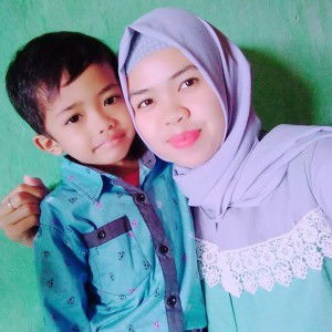 sri april astuti profile icon