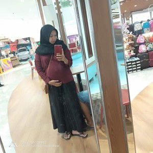 Khomsiyatun profile icon