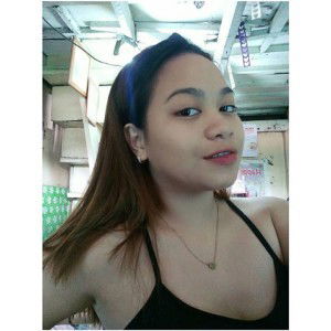 Daphne Louis Flores profile icon