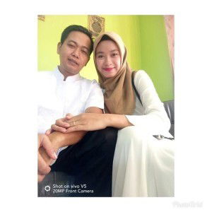 Lully Trisi Dina Putri profile icon