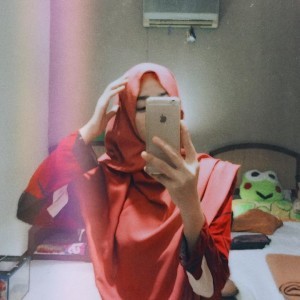 Putria Hakim profile icon