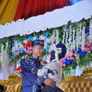 Heni Purwanti profile icon