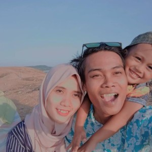 Siti Rizkia Khairunnisa profile icon