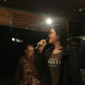 Tshyania Putri profile icon