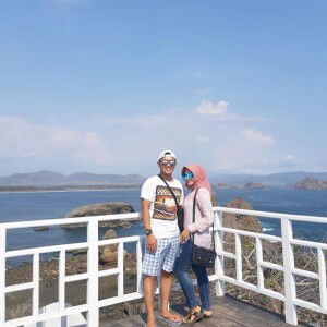 Mely Oviani Putri profile icon