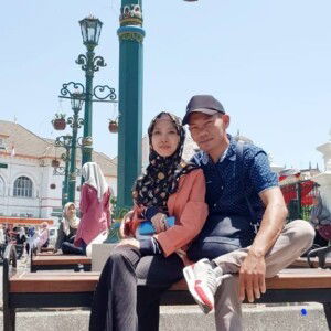 Wahyu Retno profile icon