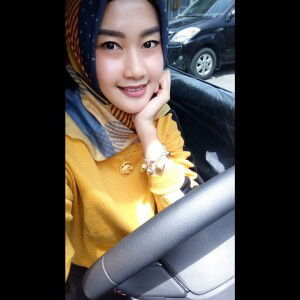 Risnha Lystia profile icon