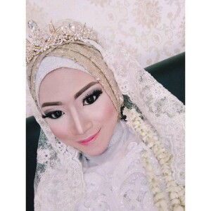 Alvi Amaliya profile icon