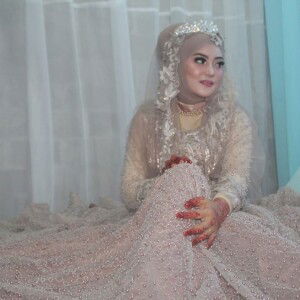 Wira Yulia profile icon