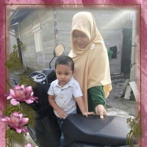 Siti Huzalia D'elfasilia profile icon