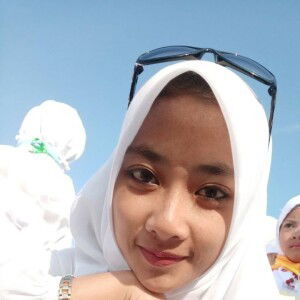 Ayu Nita profile icon