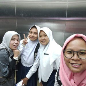 Devi Rozalina profile icon