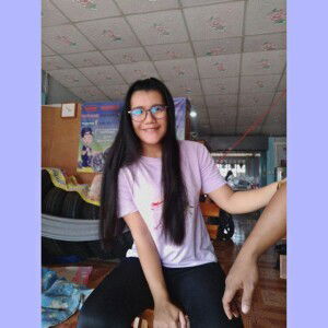 ชมพู่การยาง ช่างค่ะปะยางหน่อย ล้อไหนอ่ะล้อเล่น profile icon