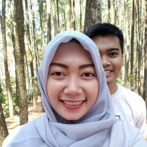 Yuni Laras Wati profile icon