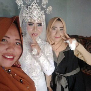 Yuni Sarah profile icon