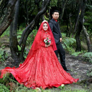 Resti Nuraeni profile icon