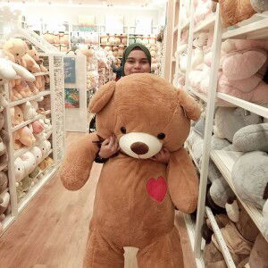 Azmiera Syahrien profile icon