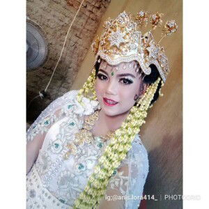 AnisLora profile icon