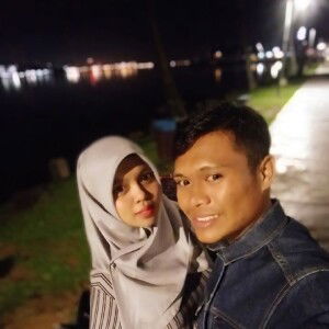 Dhira Nadhira profile icon