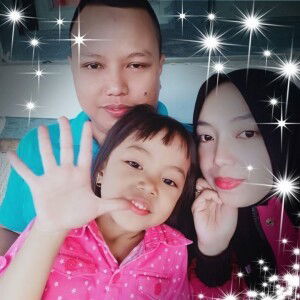 Rini Apriyani profile icon