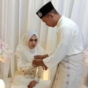 Husna Arif profile icon