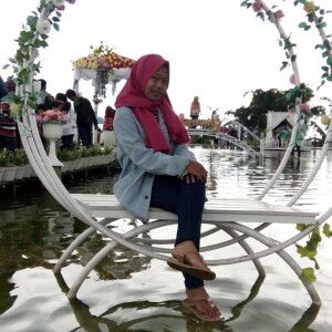 Ayu Isti profile icon