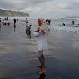 Dika nurhandini profile icon