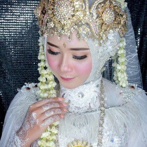 Anie Hermawati profile icon