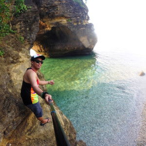 ralph dela torre profile icon