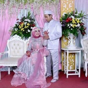 Layla Ella Nuryani profile icon