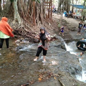 Naima Azizah profile icon