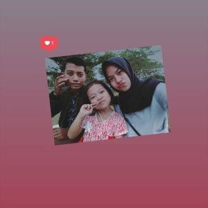 Elz Junika profile icon