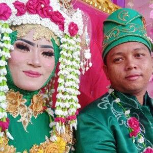 Dharma April profile icon