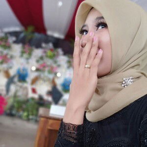 Yeni Erlinasari profile icon