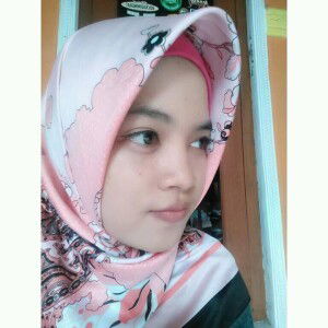 Rizqi Ayu Puji L profile icon