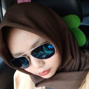 Putri Indah Permata profile icon