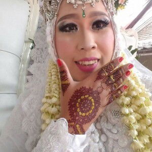 Ay Lestari profile icon