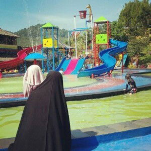 Santi widiyanti profile icon