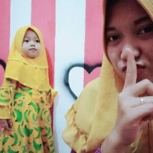 Riya fitrianingsih profile icon