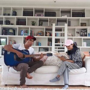 Dhian Lestari profile icon