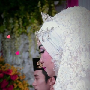 Refa Apriyani profile icon