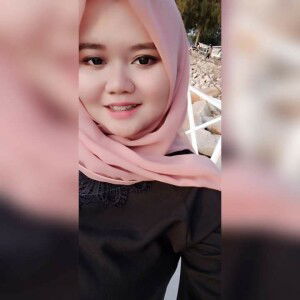 Nur Fazira profile icon