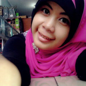 iin damaiyanti profile icon