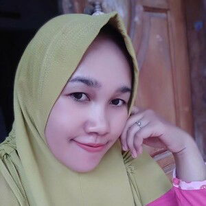 Euis Feniarsih profile icon